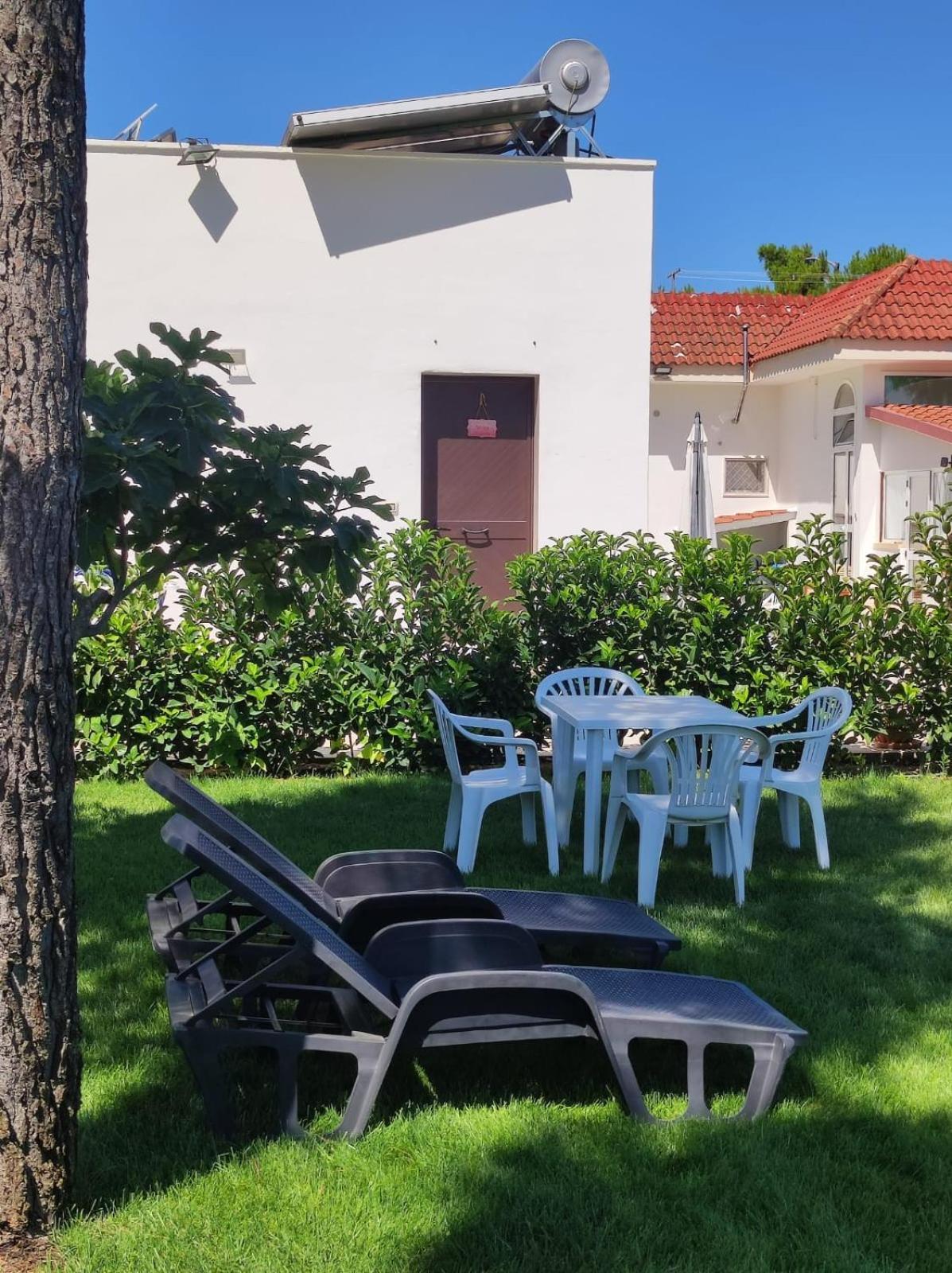 B&B Villa Vittorio Galatone Εξωτερικό φωτογραφία